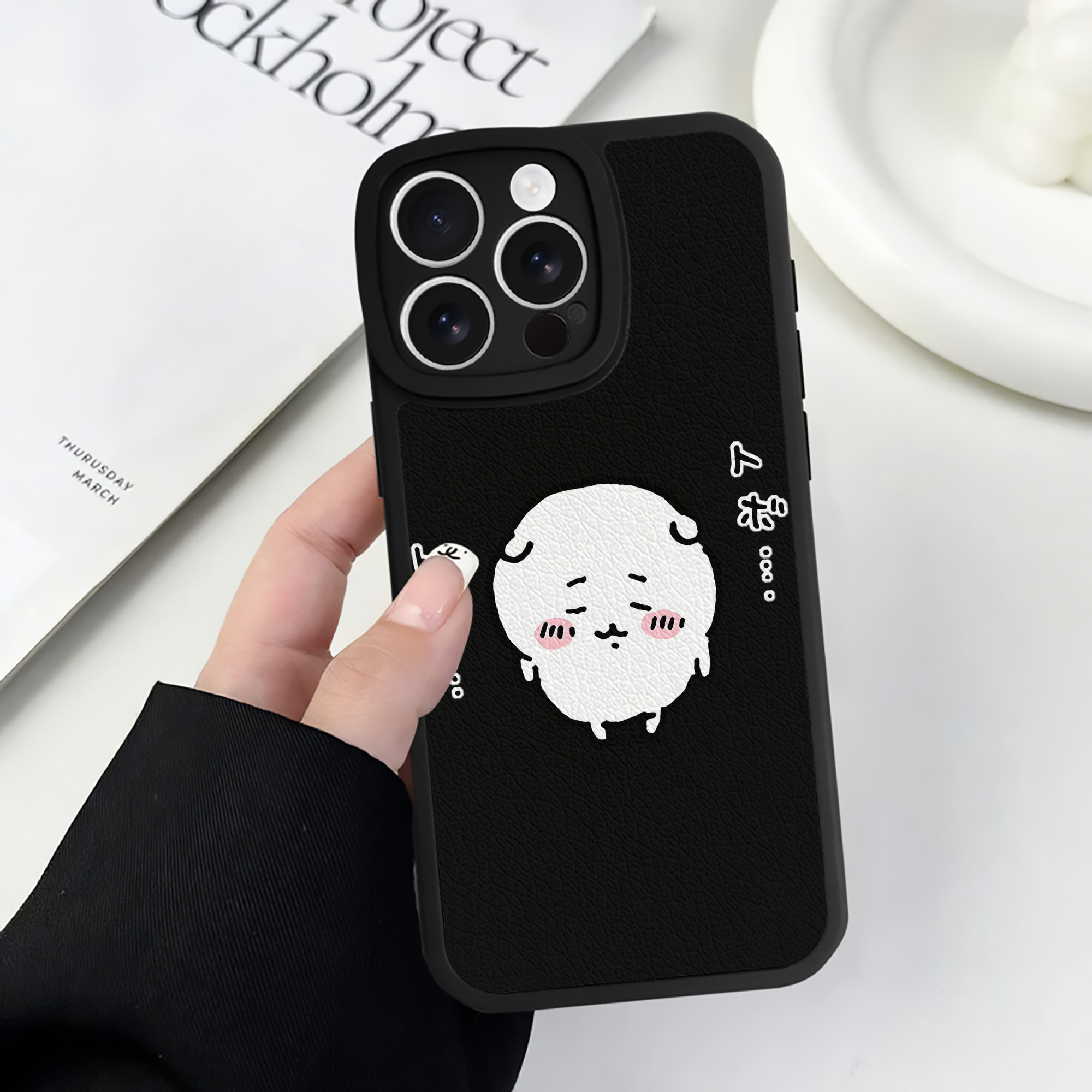 （画像用） ちいかわ ちいかわ Chii-kawa chiikawa 【iPhone 16シリーズ対応】シリコンスマホケース（レザー調） 材質：シリコン